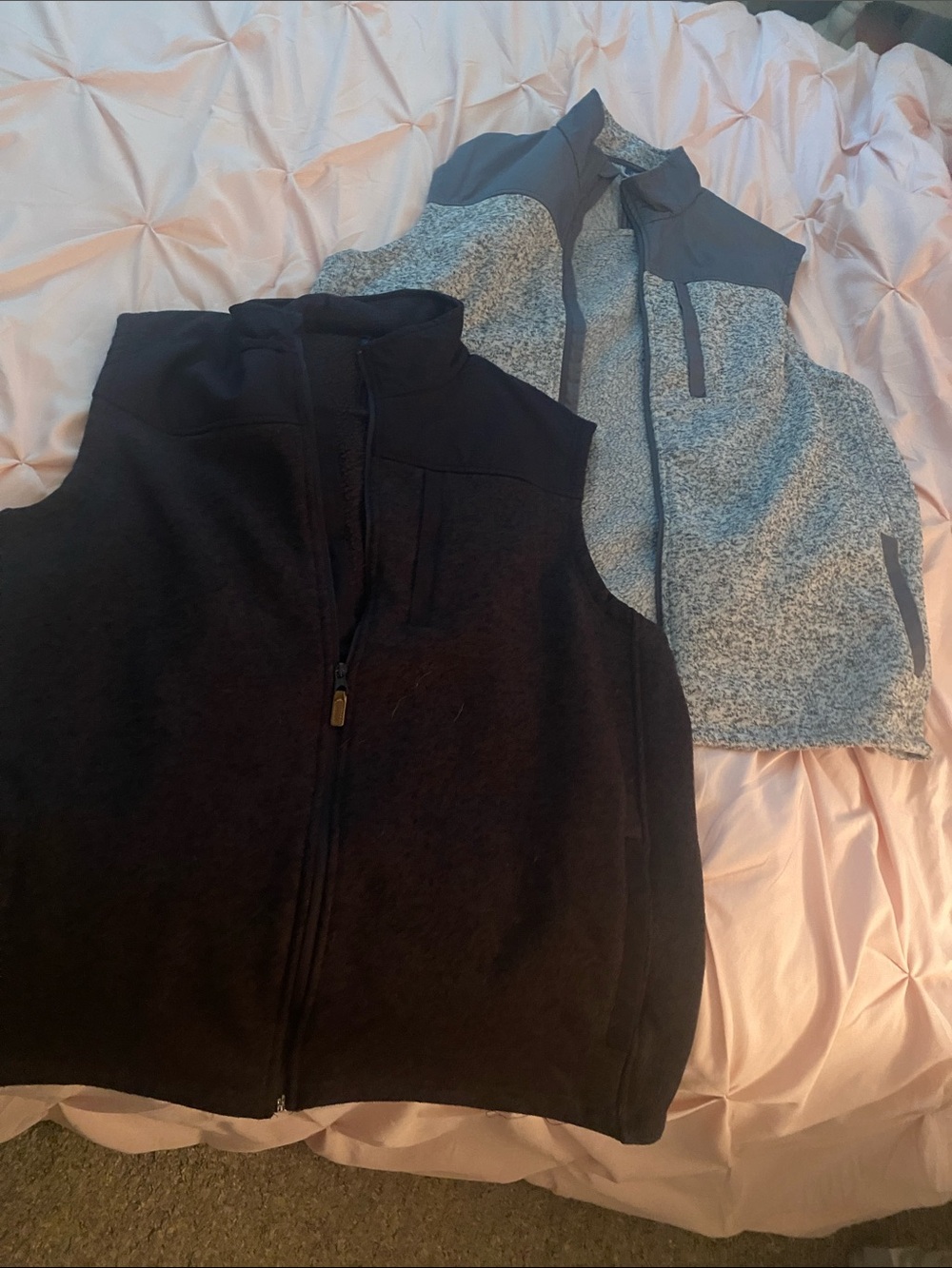 George Mens Fleece Vests. 1 black, 1 gray. Zipper fronts. Great condition. 2xl.